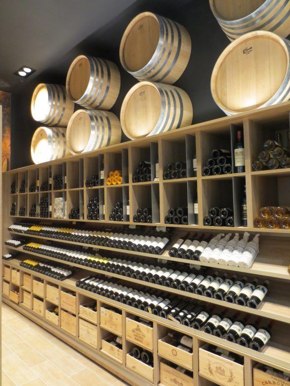 Agencement du rayon Cave à vin de l'Intermarché de Thonon-les-Bains