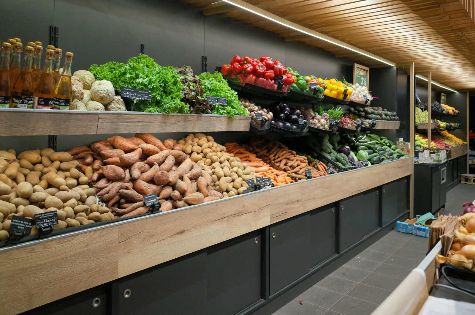 Agencement meuble rayon fruits et légumes